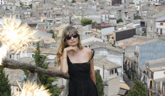 DUŠKA JOVANIĆ: BASNA O MAFIJI