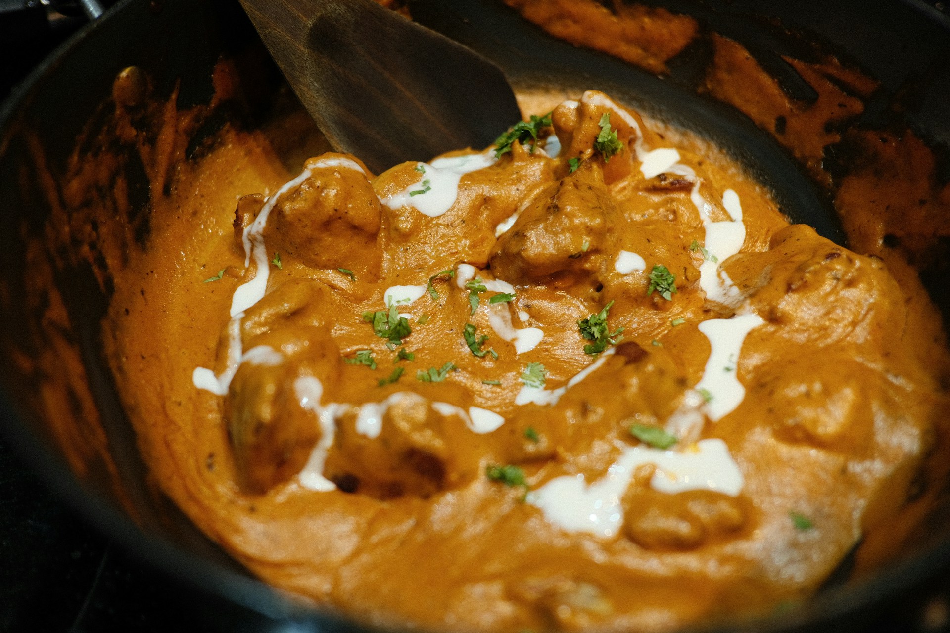 Kome pripada indijsko jelo – Butter chicken?