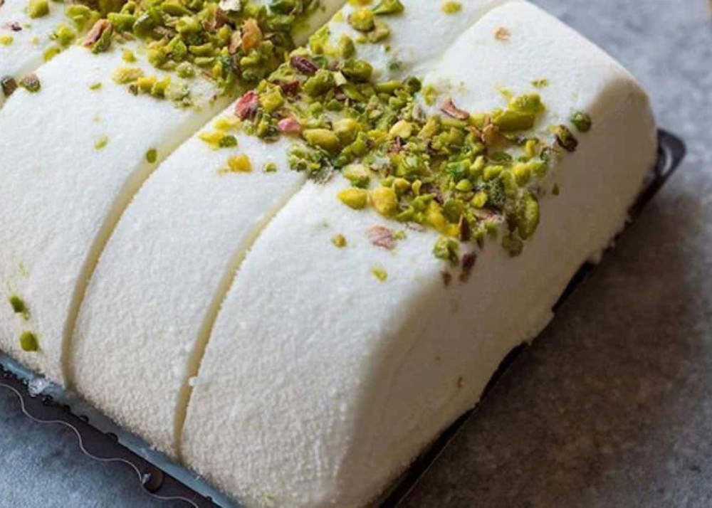 Maraş Dondurma – Turkish Ice Cream Made with Just Four Ingredients