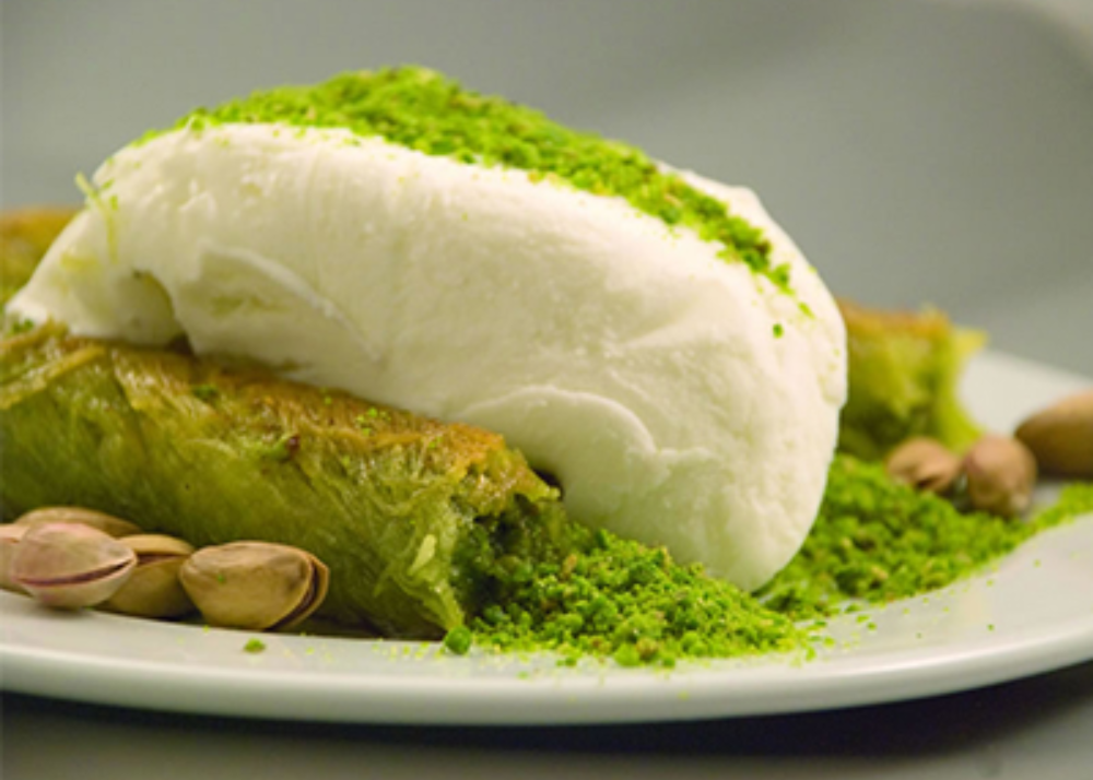 maraš dondurma, desert, sladoled, specijalitet, turska, hrana, gastronomija, 2025, recept, sastojci, gastronomy, food, ice cream, sladoled, turkish, food, tastes, ukusi, Putovanja i turizam